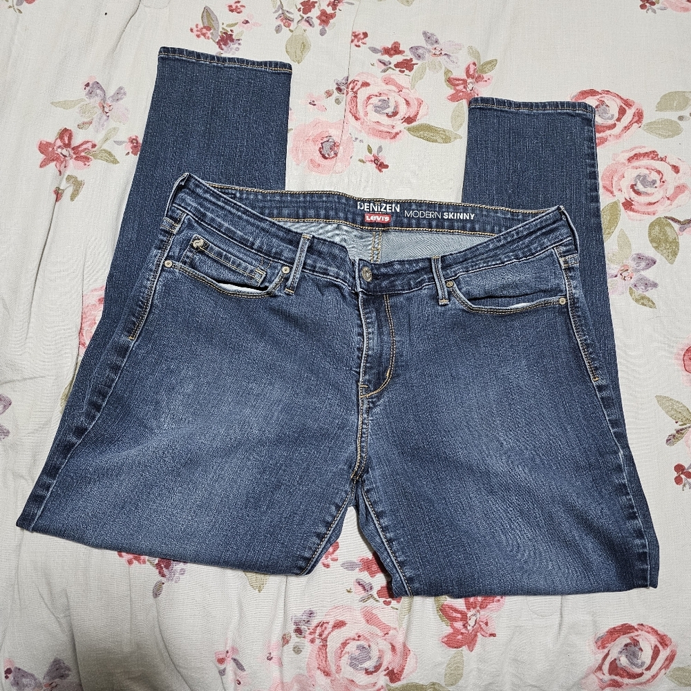 Denizen from Levi Size 16 Regular modern skinny jean 33x32